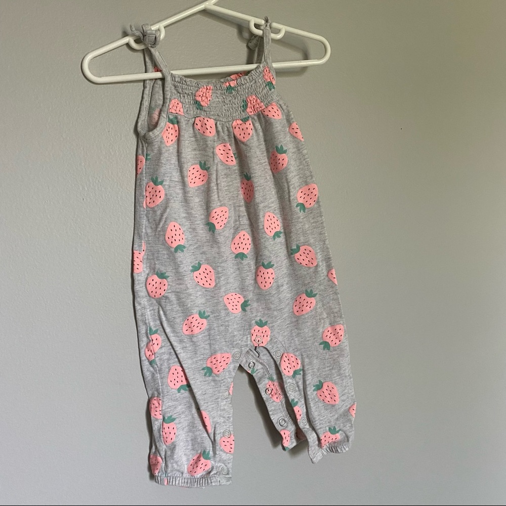 ⭐️5/$12⭐️ Carter’s 9m summer romper